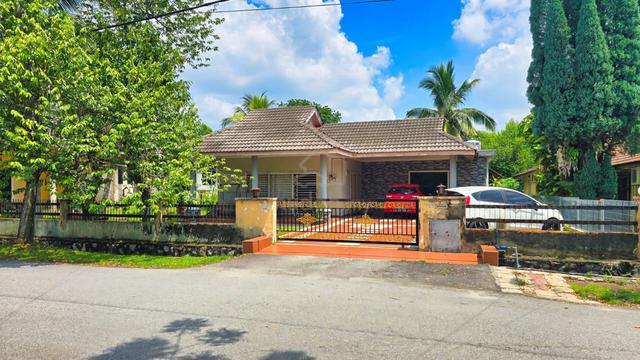 Bungalow Banglo Seksyen BS 2, Bukit Sentosa Rawang Selangor 1