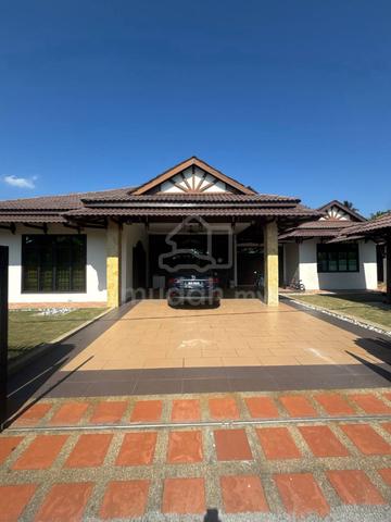 [6R,4Br] WTL 1.5 Storey Bungalow @ Taman Sementa Permai, Sementa Klang 1