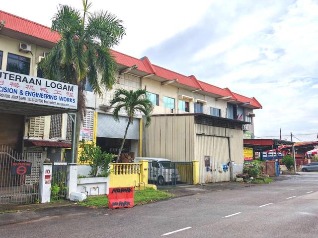 JLN KEMPAS, TANAH TAMPOI, 24X100FT 1.5-Storey Terrace Factory FOR RENT 1
