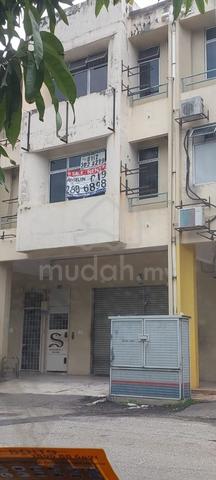 Taipan 1 Ara Damansara 3.5 Storey Shop Office with Basement 1