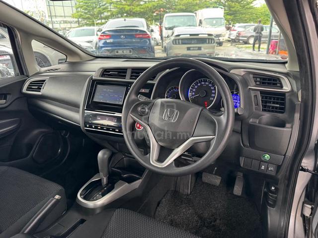 2017 Honda JAZZ 1.5 E Facelift (A) Full Loan - 5