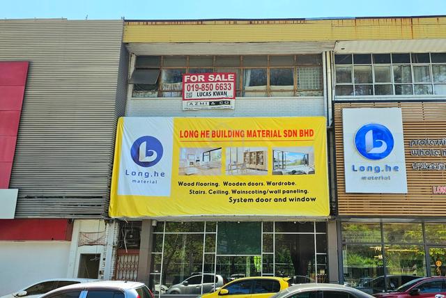 SADONG JAYA 3 sty. SHOP/WAREHOUSE 🎯Main Road Frontage & Visibility 💥 1
