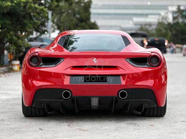 2016 Ferrari 488 GTB MANY EXTRAS / DIRECT OWNER - 4