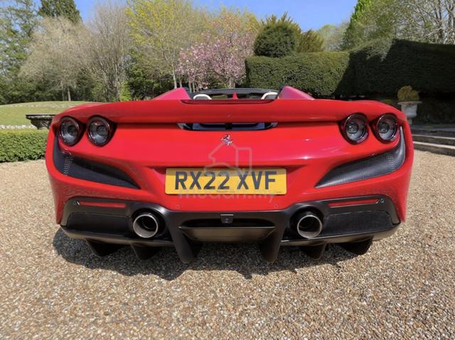 2022 Ferrari F8 Spider DONE 1000 MILES ONLY - 5