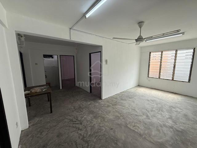 Flat Sri Lanang (Desa Tebrau) 1