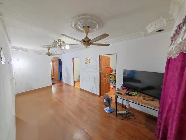 Apartment Idaman 1