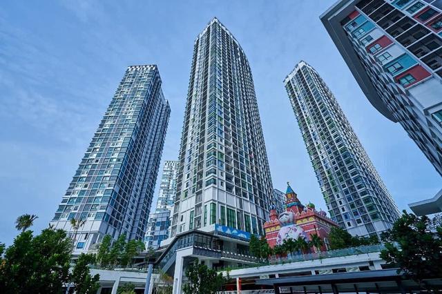 i-Soho @ i-City 1
