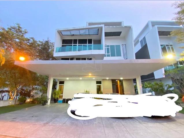 Last【Luxury Bungalow Freehold 6500sqft 55'x100'】In Kota Warisan Sepang 1