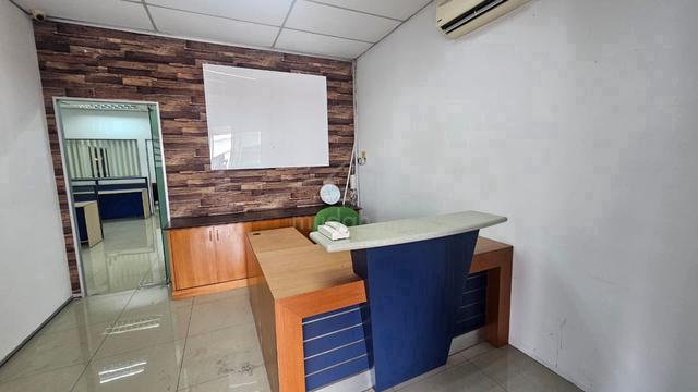 Bandar Parklands Klang @ First Floor Office Fully Furnished For Rent 1