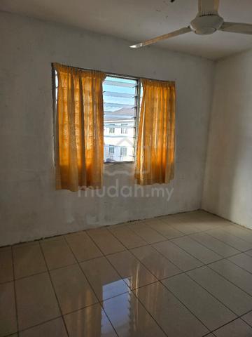 Anggerik Apartment (Taman Bunga Raya) 1