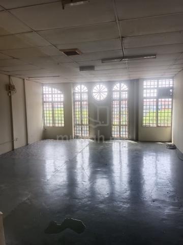 Clean Kota Pendamar Office Lot for Rental 1