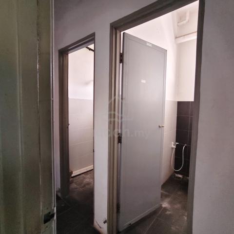 Corner 1st Floor Office Space for Rent 4