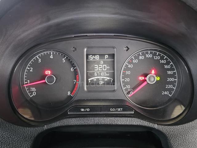 Volkswagen POLO 1.6 F/SERVICE RECORD 1 LADY OWNER - 5