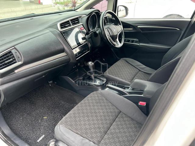 2015 Honda JAZZ 1.5 V MY2014 (A) - 4