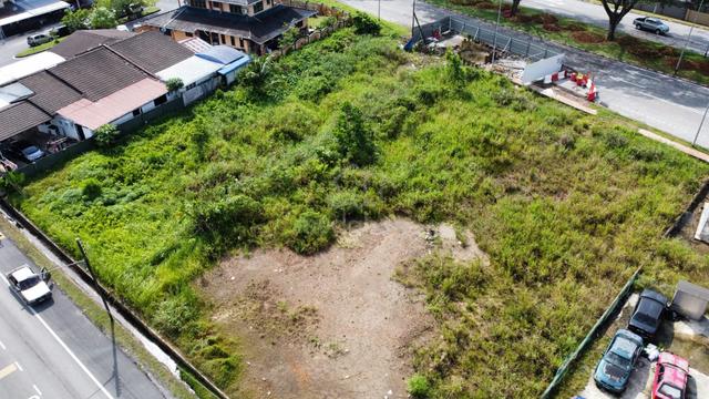 Petra Jaya Jalan Menggris Land For Sale 1