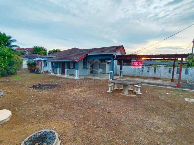 CORNER LOT, HUGE LAND Single Storey Semi-D Tmn Sri Bayu, Bagan Lalang 1