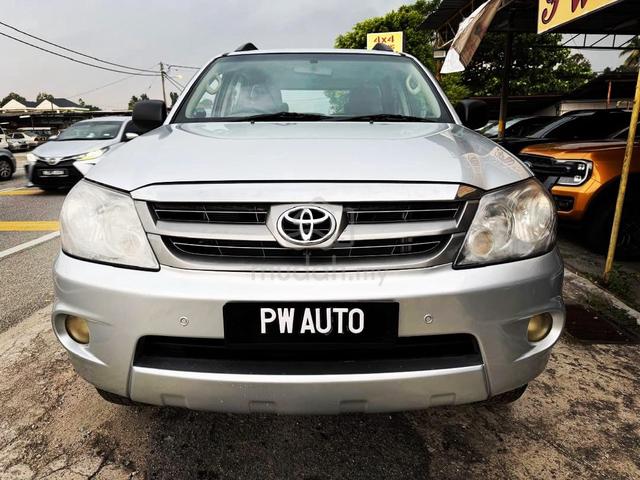 TOYOTA FORTUNER 2.5(M) G D-4D TURBO 5SPD 4X4 suv - 2
