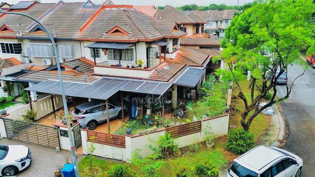 Corner Lot 5R4B Anggerik Doritis Double Storey Cozy unit good renovat 1