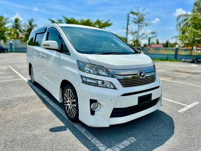 2013 Toyota VELLFIRE ZG - 1
