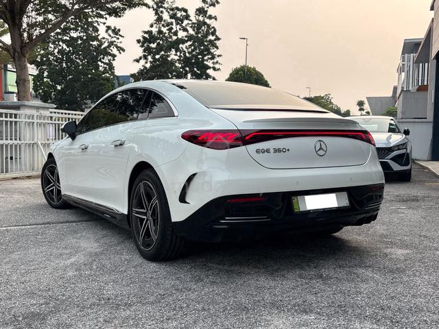 2023 Local Mercedes Benz EQE 350+ AMG LINE CBU - 2