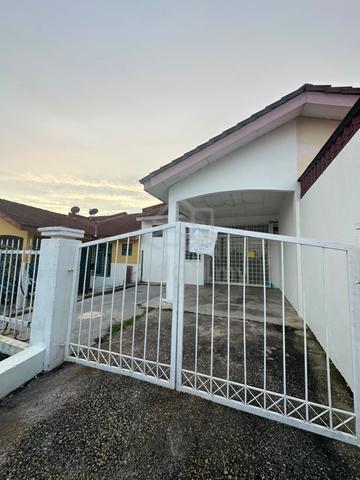 Rumah sewa taman poli 1