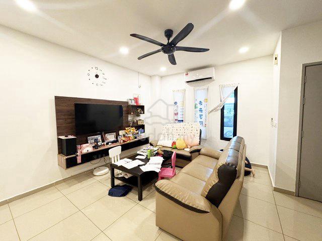 Taman Bukit Jaya Double Storey Terrace, Ulu Tiram, Renovated G&G 1