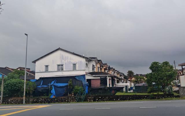 2 Storey Corner House Puncak Jalil For Sale 1