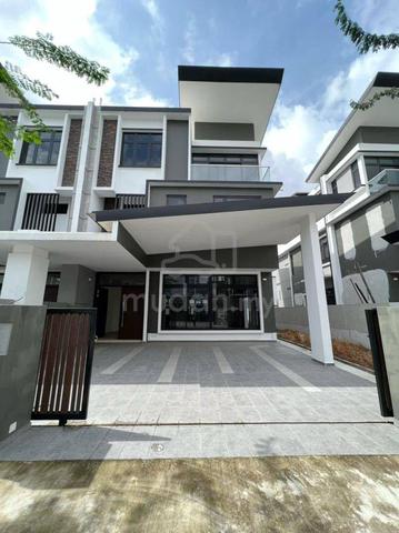 Nusa Sentral 3 Storey Semi Detached House 6bed Iskandar Puteri JB 1