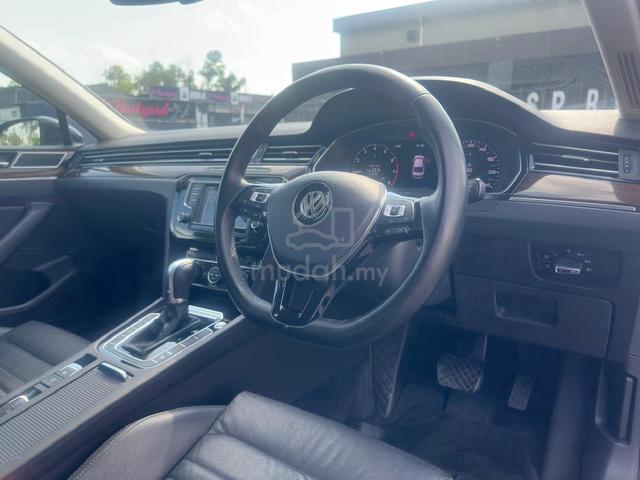 2017 Volkswagen PASSAT 2.0 TSI 380i HIGHLINE (A) - 4