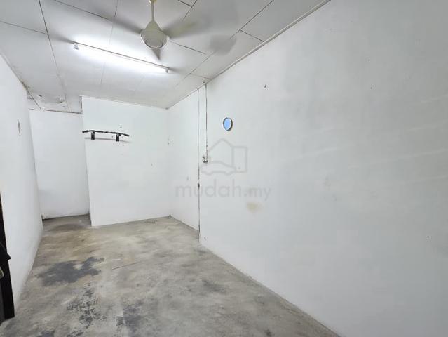 Single Storey Terrace @ Taman Merak, Simpang Ampat | Tenant Ready! 1