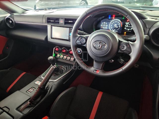 2023 Toyota GR86 RZ Edition 6 Speed Manual Red Int - 2