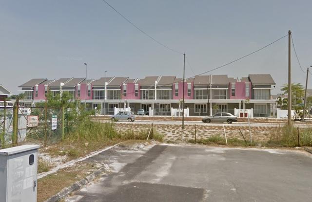 For Sale: 2 STOREY HOUSE AT TAMAN IMPIAN SUTERA, SEKSYEN 30, SHAH ALAM 2