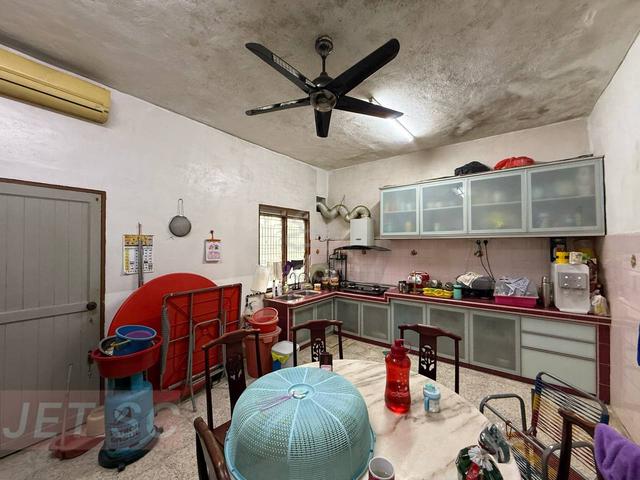 Worth For Investment Fully Renovated 2 Sty Taman Klang Utama Klang 4