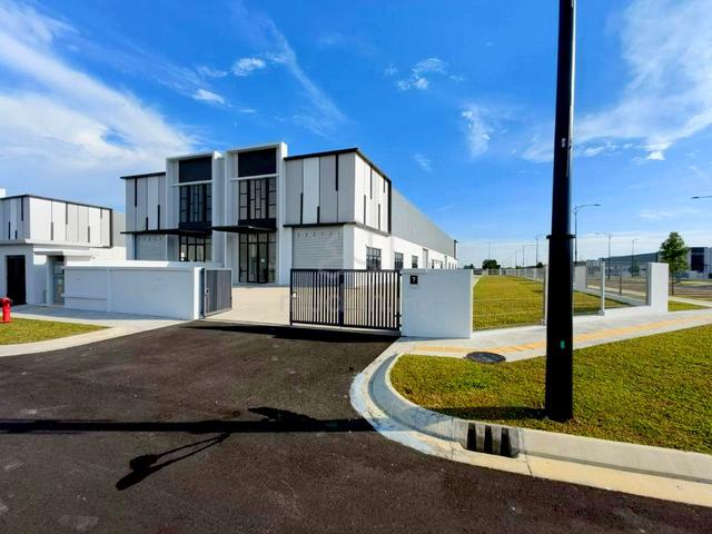 Eco Business Park 1 | Phase 3 | Corner Factory for Rent | Near DatoOnn 1
