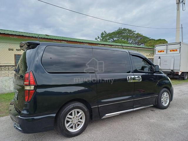 2010 Hyundai GRAND STAREX 2.5 ROYALE (A) - 3