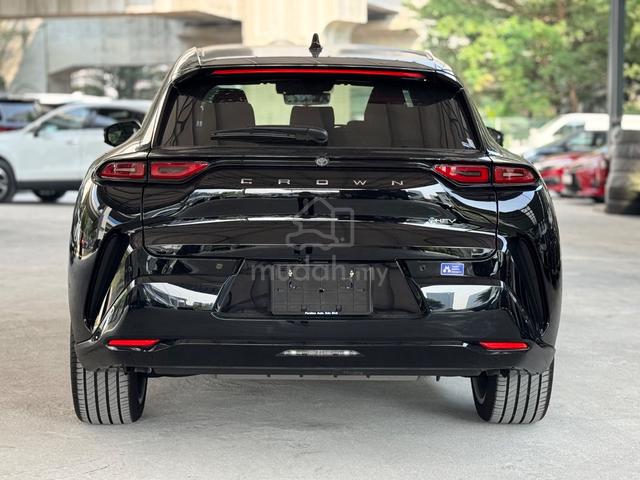 2025 Toyota Crown Sport Z 2.5 / 7K KM ONLY - 4