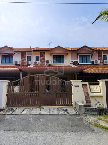 Botani Palma Double Storey Partially Furnished For Rent 1