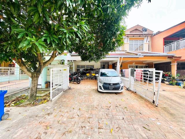 Facing Open Renovated Double Storey Jalan Plumbum Seksyen 7 Shah Alam 1