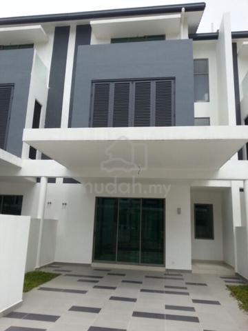 Laman Bayu Bukit Jalil 3 Storey Superlink House Freehold 22x72 1