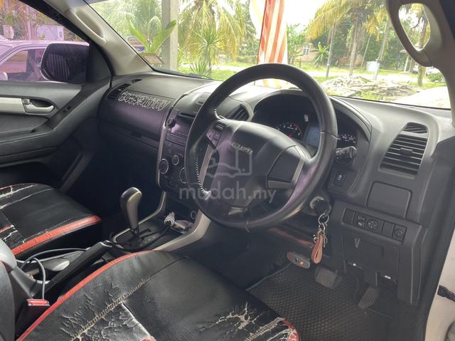 ISUZU D-Max AUTO 2.5 DIESEL - 2