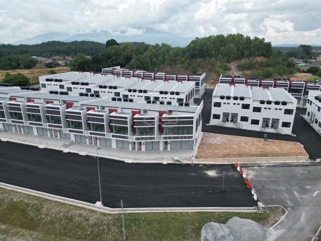 The Point Sungai Lalang 2 Storey Shoplot Facing Road 1