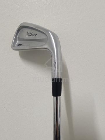 Titleist CB 712 Forged 4 Iron Golf Club - photo 3 of 6