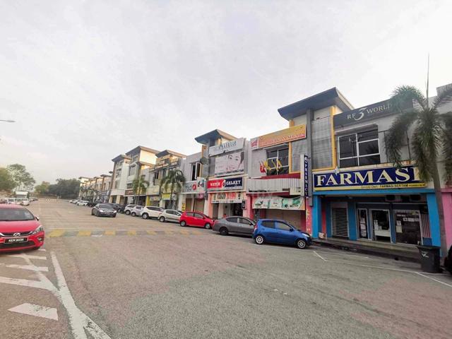 Facing Main Road, 2 Storey Commercial Shop, Bdr Laguna Merbok 1