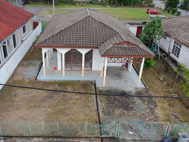 Single Storey BUNGALOW, Taman Desa Ixora, Senawang 1