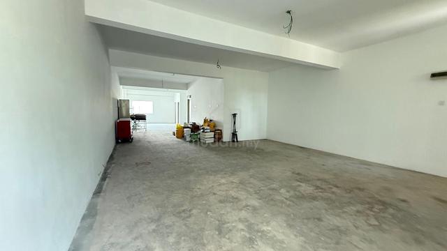 Melaka Ujong Pasir Main Road F&B Shoplot Ready To Operate  1