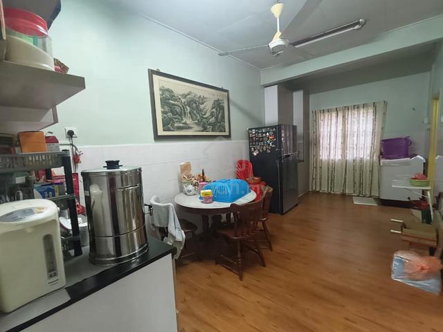 Terrace Pulau Gadong near Malim Pokok Mangga Melaka Klebang 1
