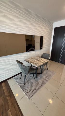 Molek Regency 1