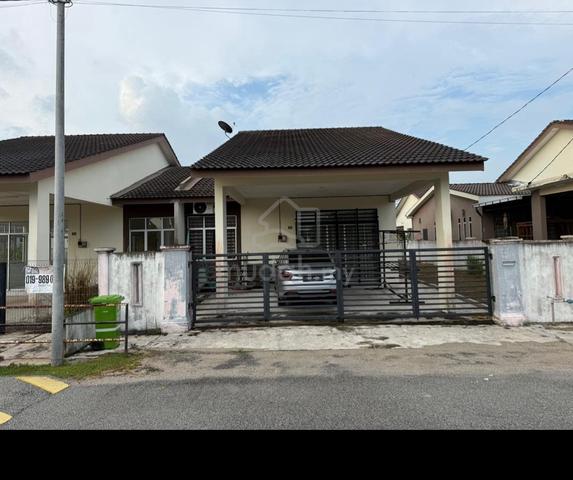 Semi Detached single storey 1