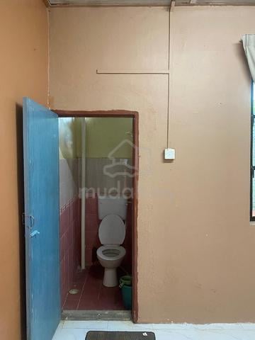 rumah sewa demit 1