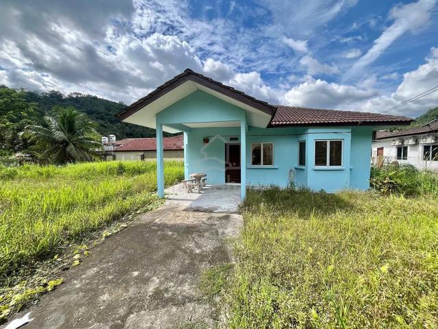 Huge Land + Corner 1 Storey Bungalow Taman Desa Melor Serendah 1